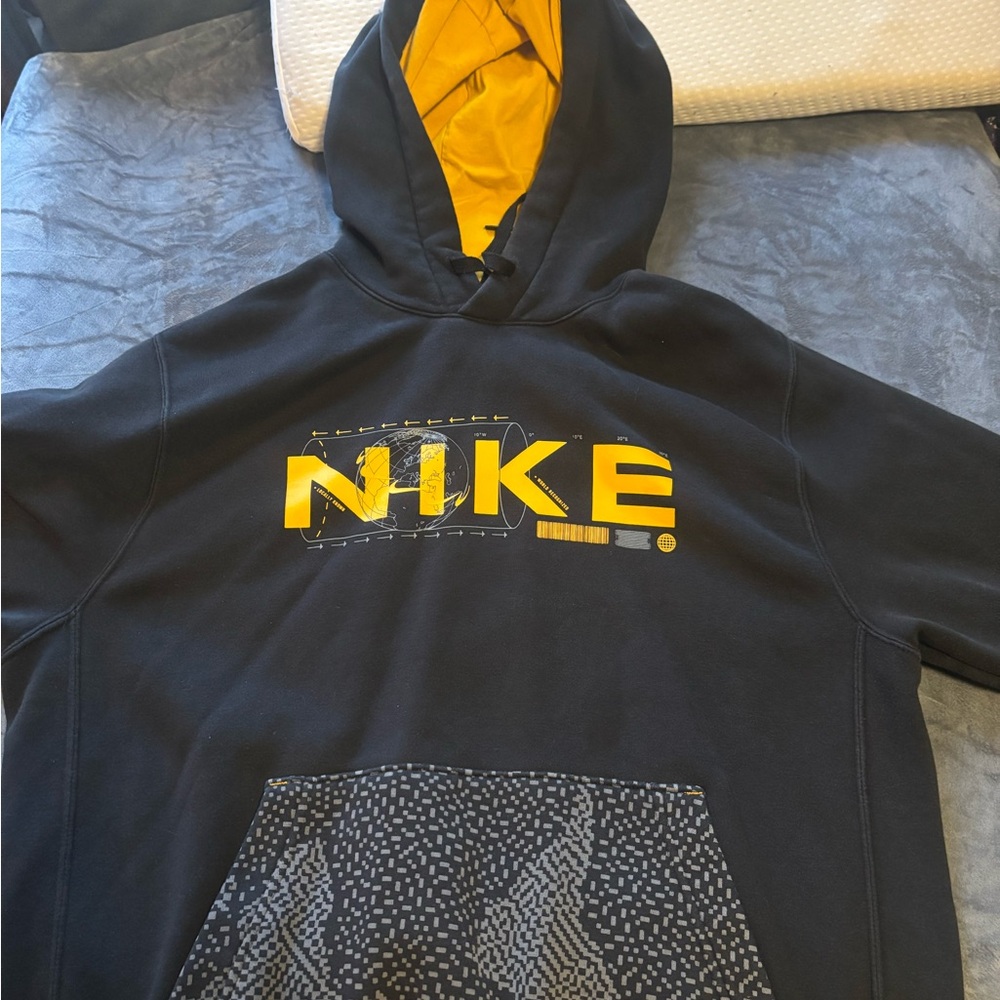 Nike Yellow and Black Apparel